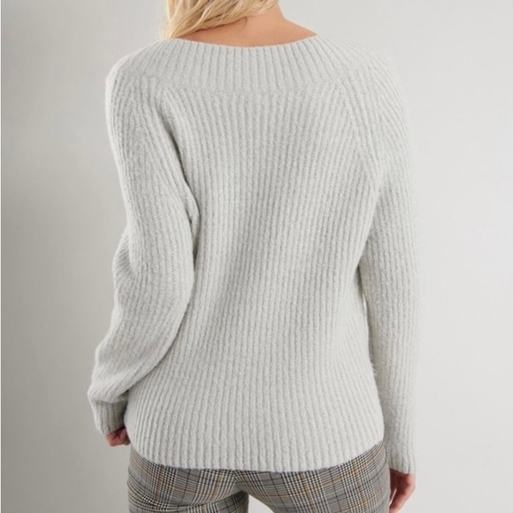 Garage V-neck knit sweater - Picture 3 of 7